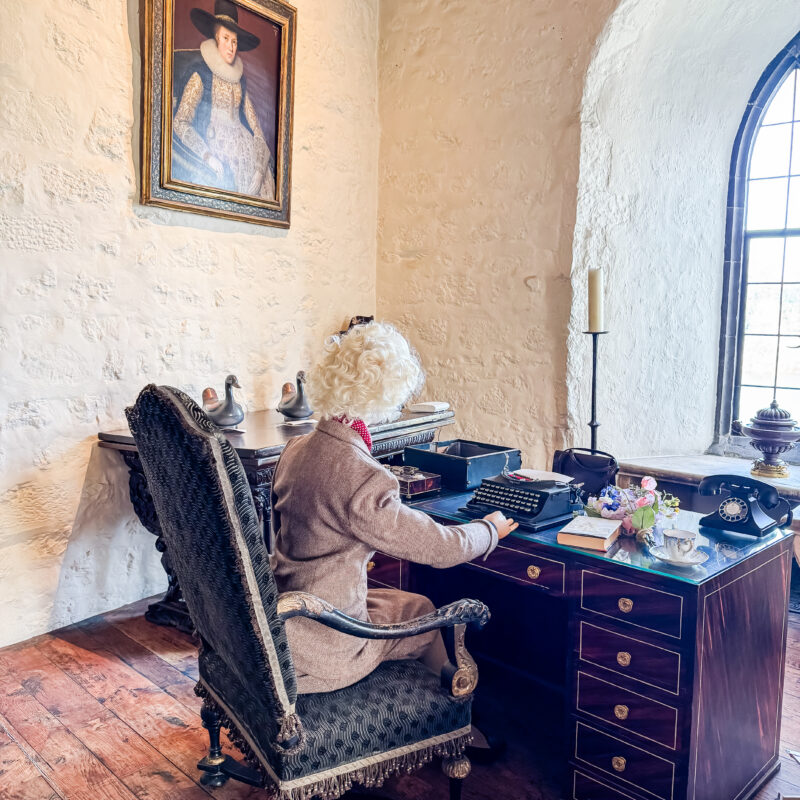 London, UK | Day 5 | Castles, Cliffs & Cathedrals